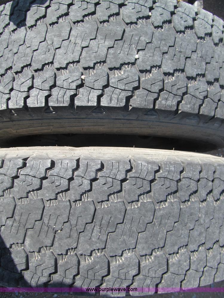 image for item F3145 2004 Ford F350 XL Super Duty SuperCab pickup truck