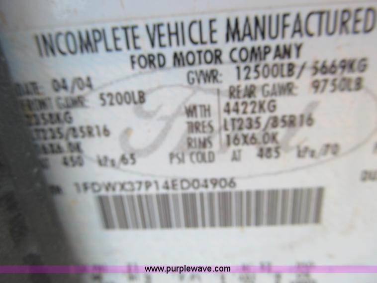 image for item F3145 2004 Ford F350 XL Super Duty SuperCab pickup truck