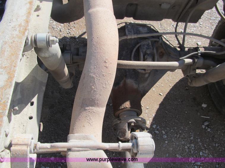 image for item F3145 2004 Ford F350 XL Super Duty SuperCab pickup truck