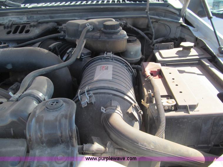 image for item F3145 2004 Ford F350 XL Super Duty SuperCab pickup truck