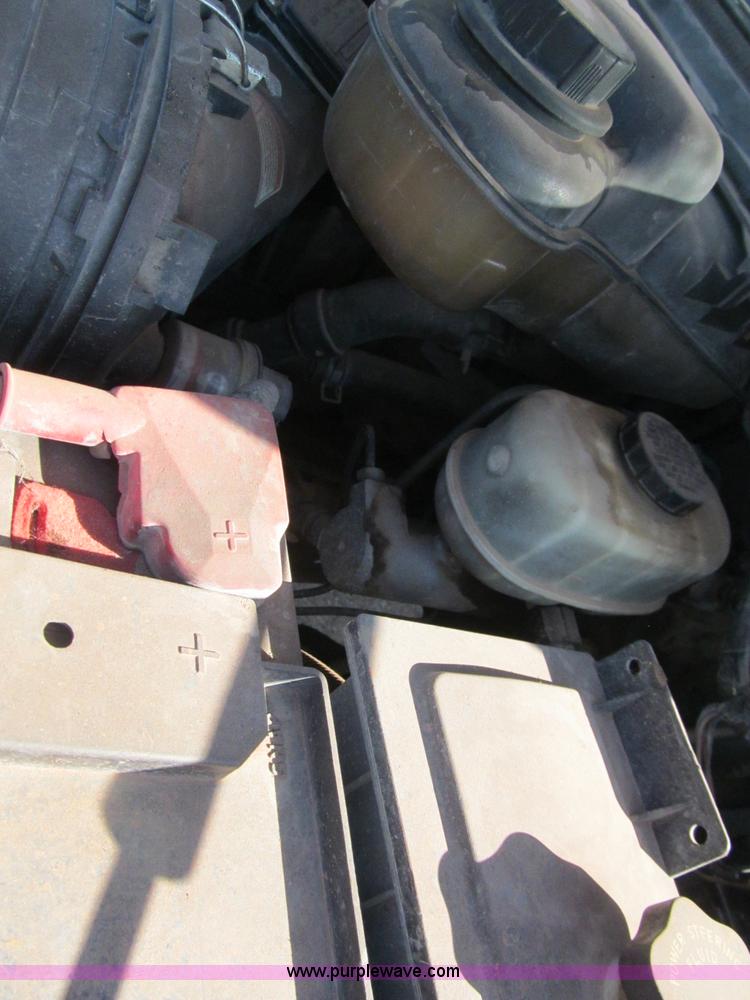 image for item F3145 2004 Ford F350 XL Super Duty SuperCab pickup truck