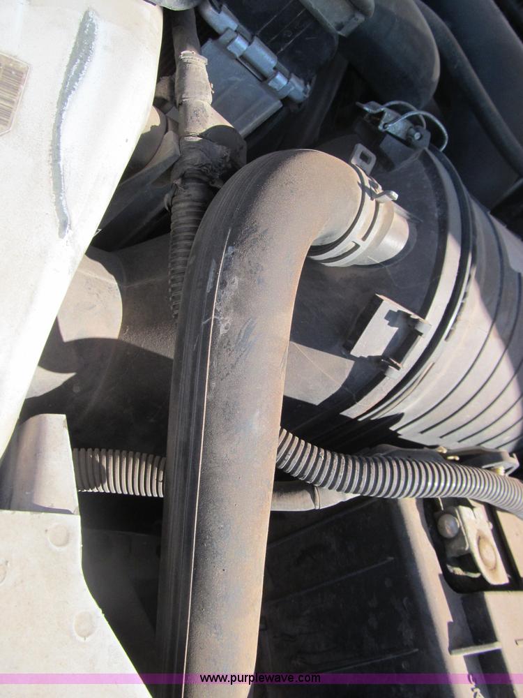 image for item F3145 2004 Ford F350 XL Super Duty SuperCab pickup truck