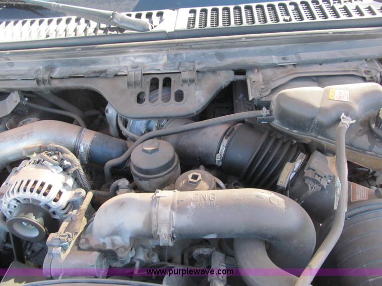 image for item F3145 2004 Ford F350 XL Super Duty SuperCab pickup truck