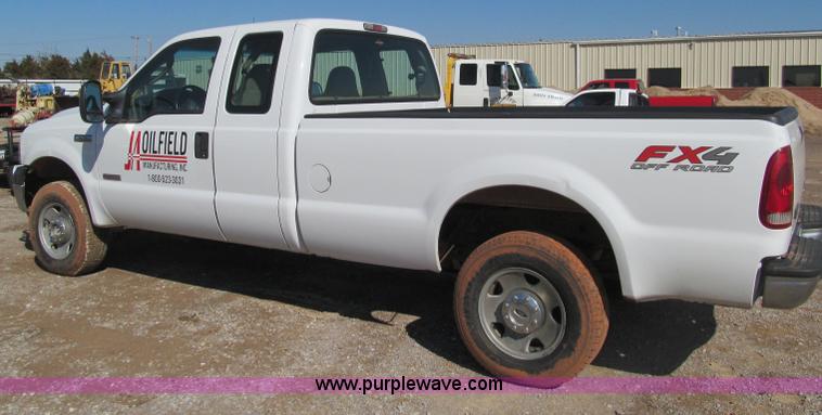 image for item F3146 2006 Ford F250 Super Duty XL SuperCab pickup truck