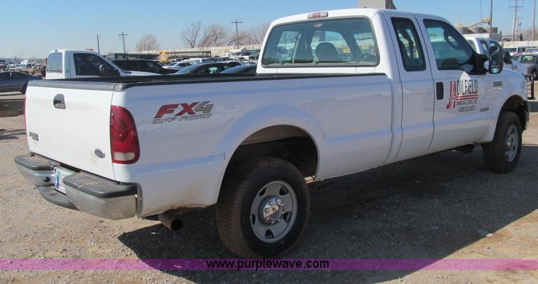 image for item F3146 2006 Ford F250 Super Duty XL SuperCab pickup truck