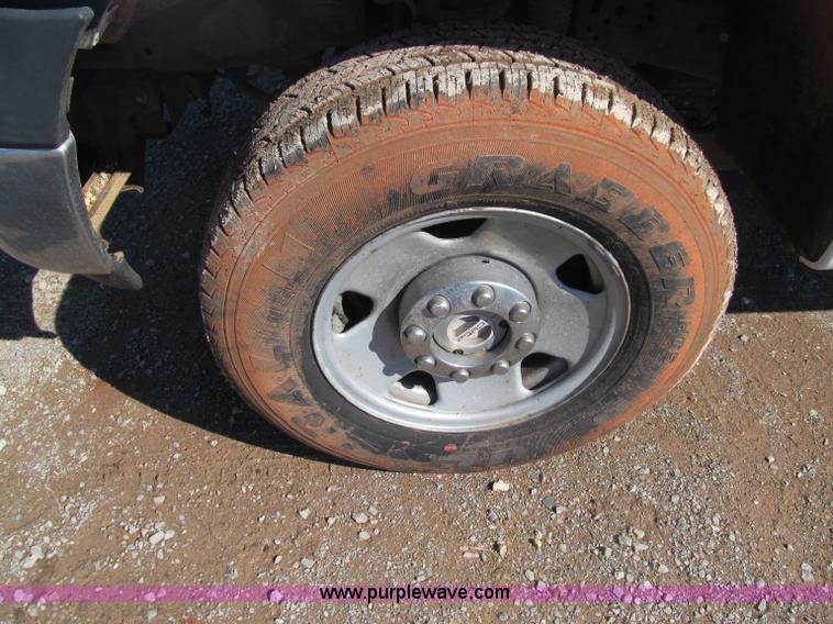 image for item F3146 2006 Ford F250 Super Duty XL SuperCab pickup truck