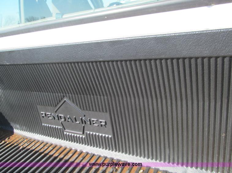 image for item F3146 2006 Ford F250 Super Duty XL SuperCab pickup truck