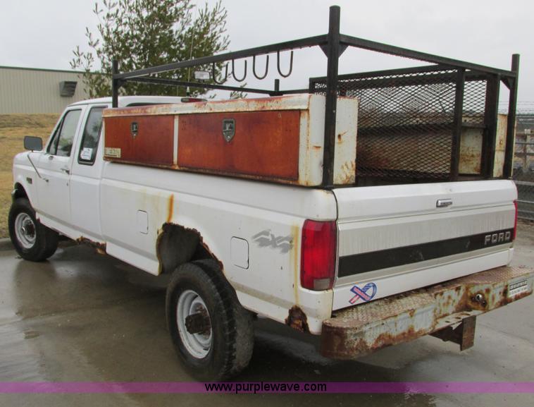 image for item F4397 1995 Ford F250 Super Duty XL SuperCab pickup truck