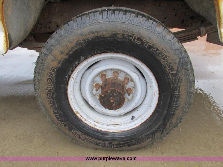 image for item F4397 1995 Ford F250 Super Duty XL SuperCab pickup truck