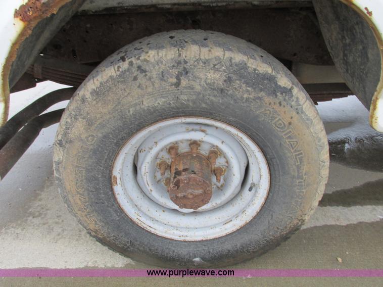 image for item F4397 1995 Ford F250 Super Duty XL SuperCab pickup truck