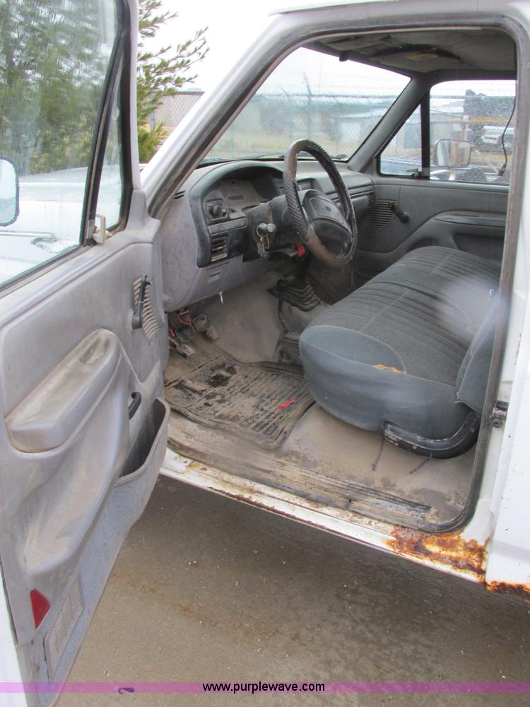 image for item F4397 1995 Ford F250 Super Duty XL SuperCab pickup truck