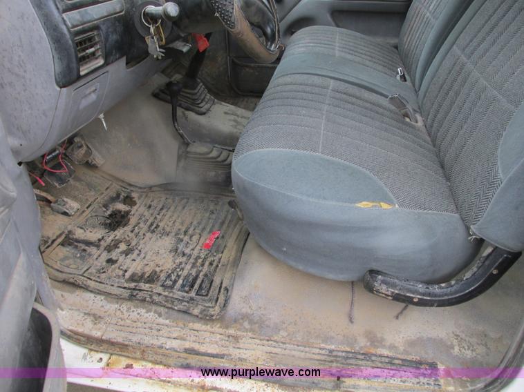 image for item F4397 1995 Ford F250 Super Duty XL SuperCab pickup truck