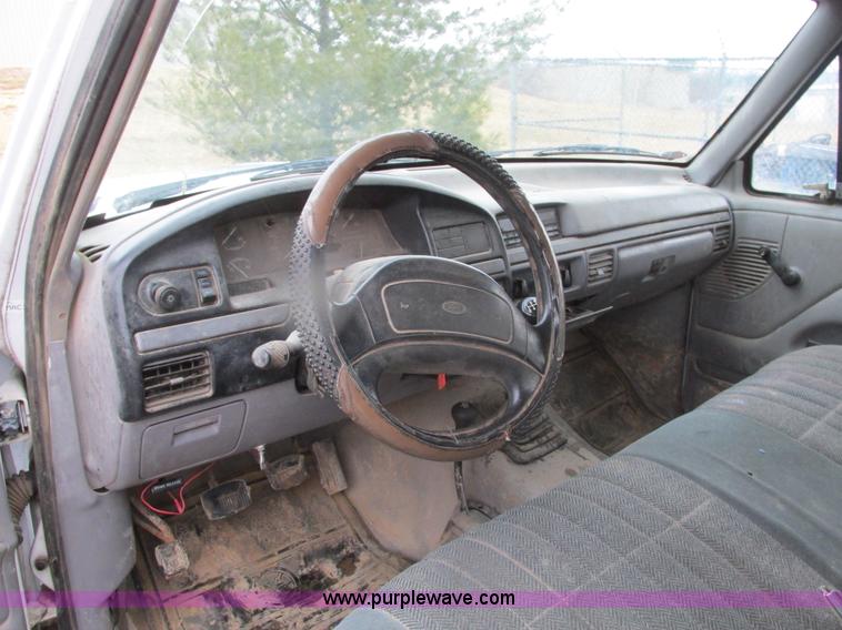 image for item F4397 1995 Ford F250 Super Duty XL SuperCab pickup truck