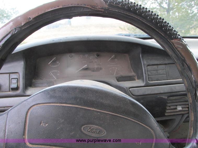 image for item F4397 1995 Ford F250 Super Duty XL SuperCab pickup truck