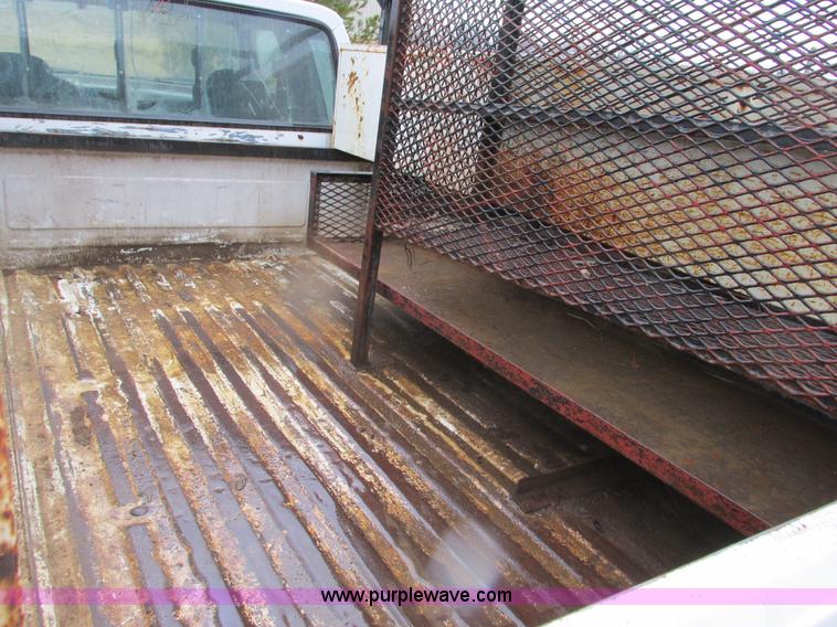 image for item F4397 1995 Ford F250 Super Duty XL SuperCab pickup truck