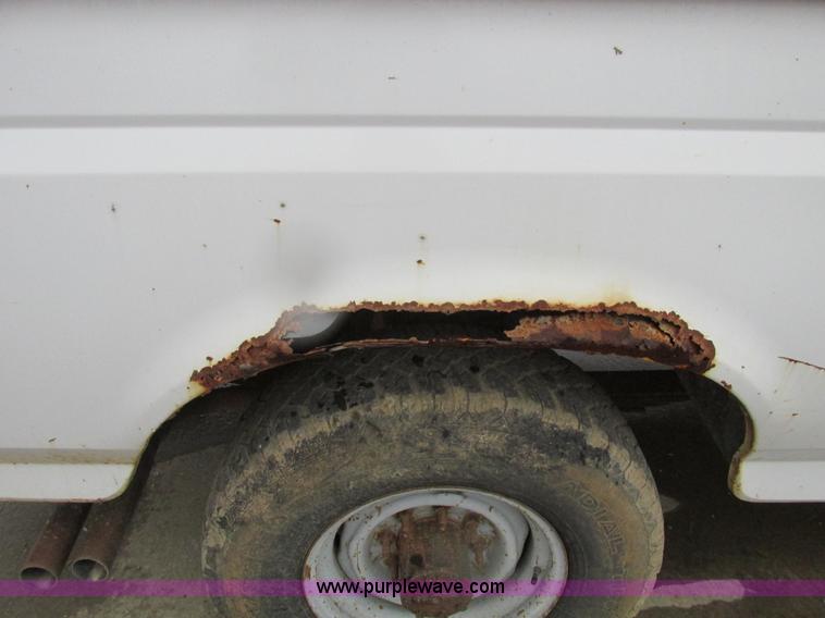 image for item F4397 1995 Ford F250 Super Duty XL SuperCab pickup truck