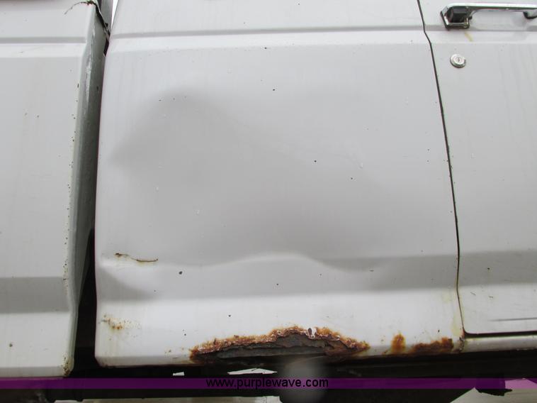 image for item F4397 1995 Ford F250 Super Duty XL SuperCab pickup truck