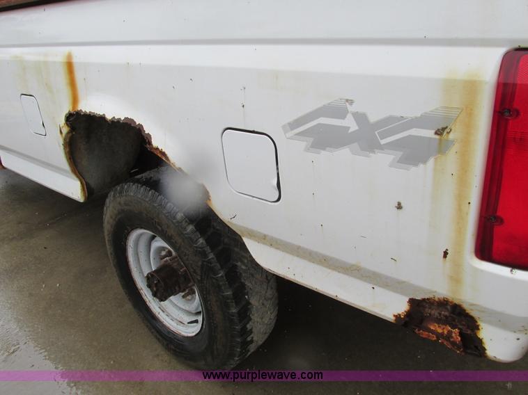 image for item F4397 1995 Ford F250 Super Duty XL SuperCab pickup truck