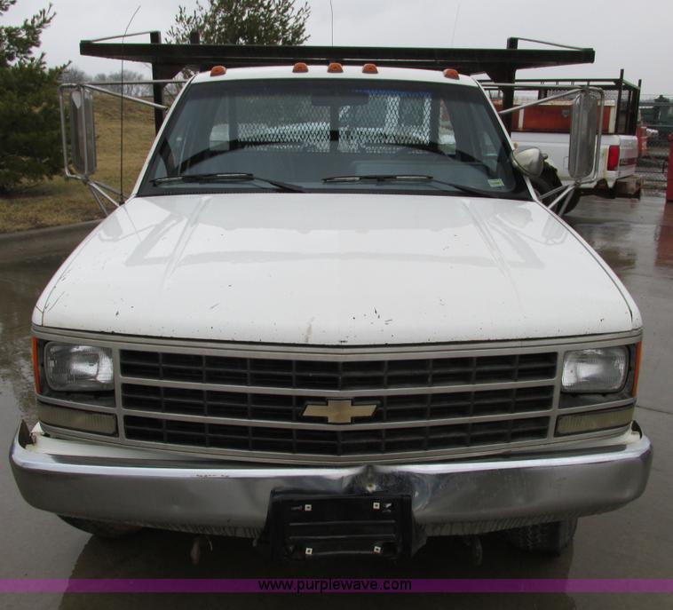 image for item F4399 1990 Chevrolet 3500 flatbed pickup truck