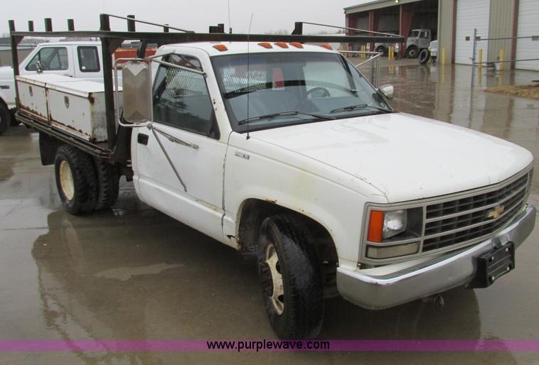 image for item F4399 1990 Chevrolet 3500 flatbed pickup truck