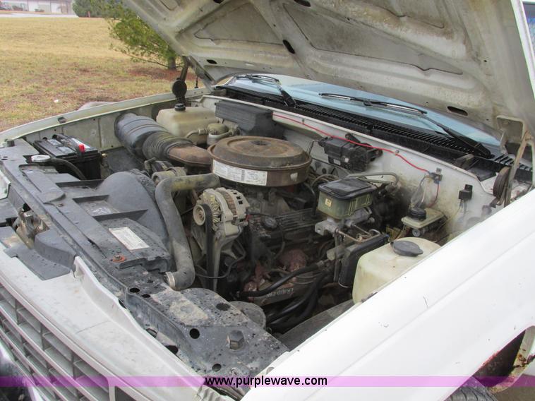 image for item F4399 1990 Chevrolet 3500 flatbed pickup truck