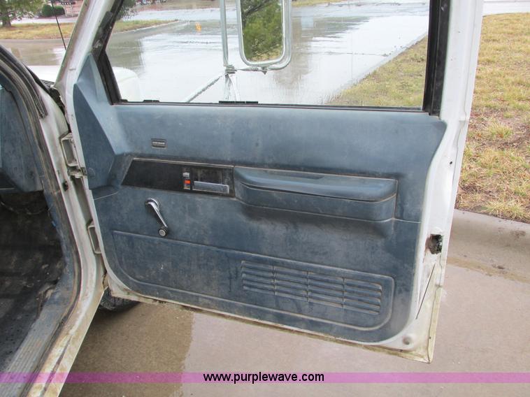 image for item F4399 1990 Chevrolet 3500 flatbed pickup truck