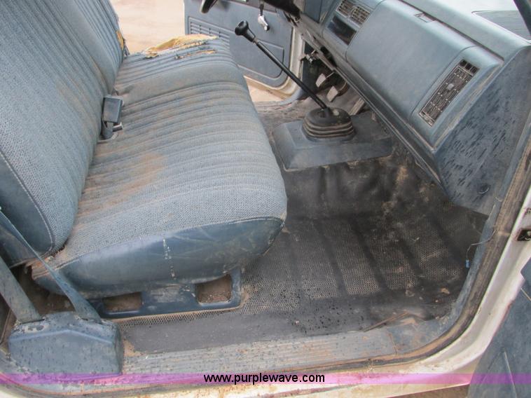 image for item F4399 1990 Chevrolet 3500 flatbed pickup truck