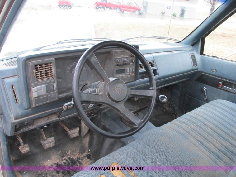 image for item F4399 1990 Chevrolet 3500 flatbed pickup truck