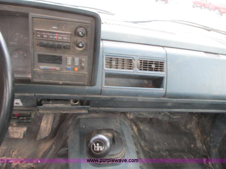 image for item F4399 1990 Chevrolet 3500 flatbed pickup truck