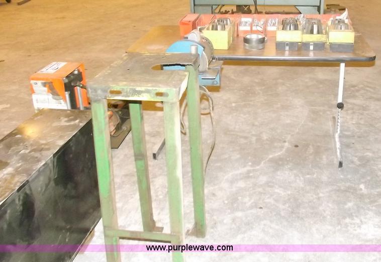 image for item F6433 Gates hydraulic hose crimp machine