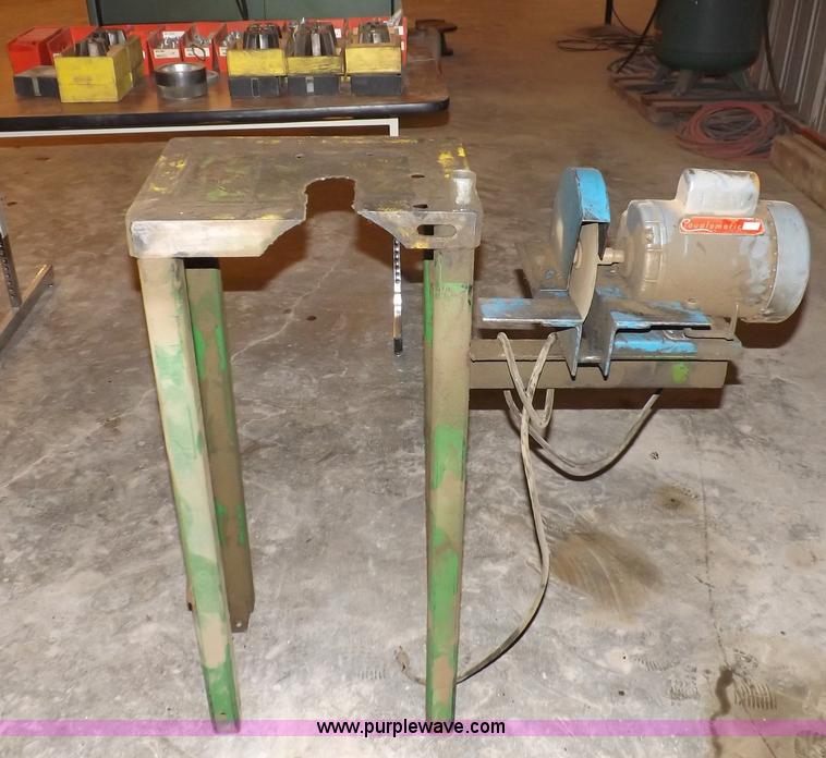 image for item F6433 Gates hydraulic hose crimp machine