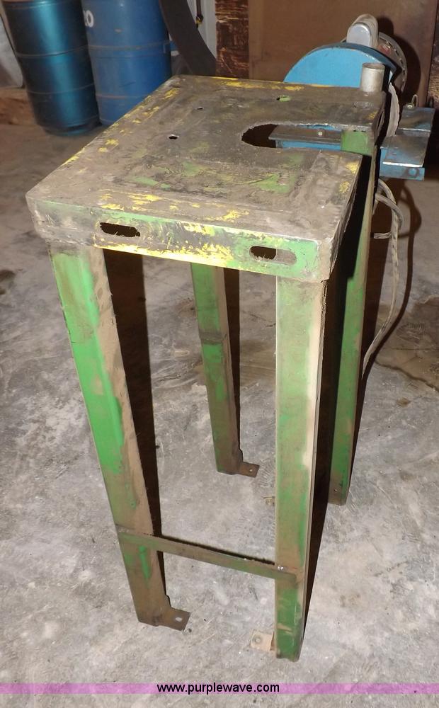 image for item F6433 Gates hydraulic hose crimp machine