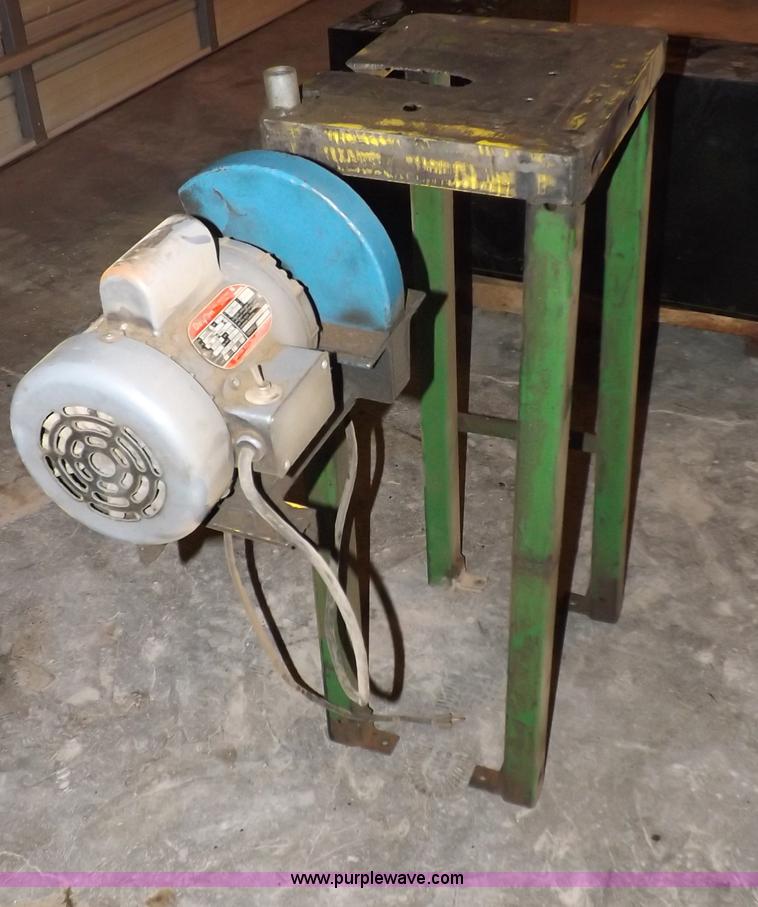 image for item F6433 Gates hydraulic hose crimp machine