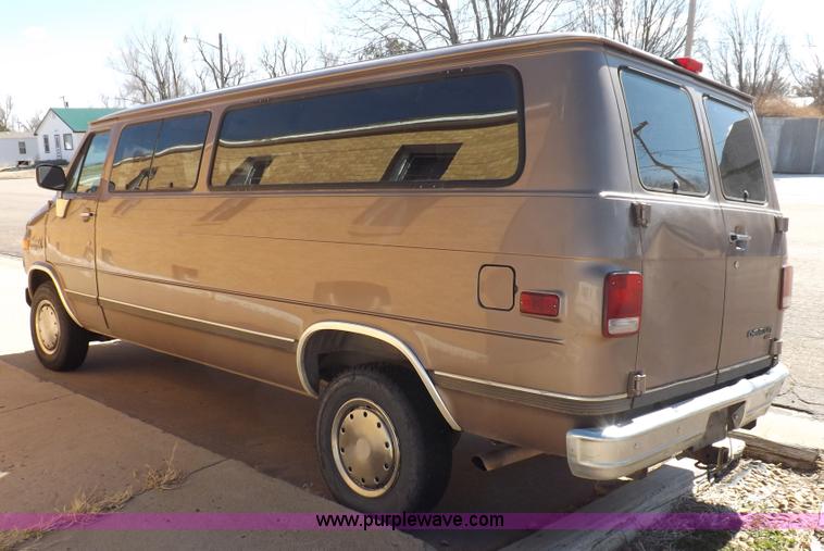 image for item F6440 1996 Chevrolet Sport Van G30 Extended van