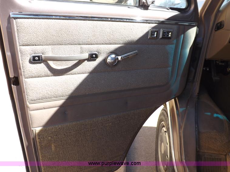 image for item F6440 1996 Chevrolet Sport Van G30 Extended van