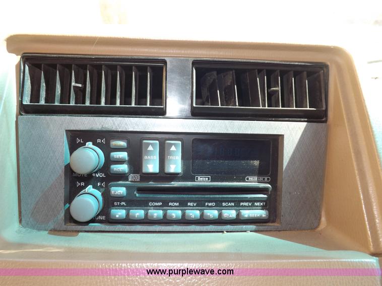 image for item F6440 1996 Chevrolet Sport Van G30 Extended van