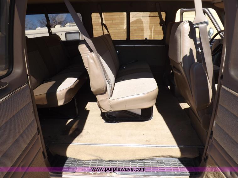 image for item F6440 1996 Chevrolet Sport Van G30 Extended van