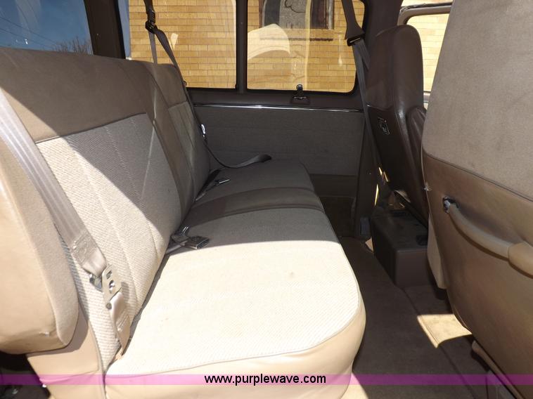 image for item F6440 1996 Chevrolet Sport Van G30 Extended van