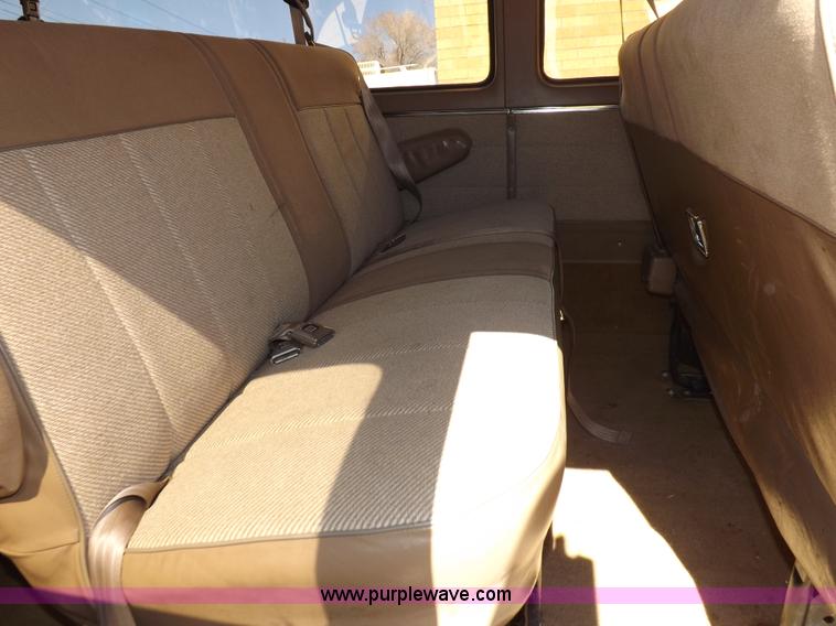 image for item F6440 1996 Chevrolet Sport Van G30 Extended van