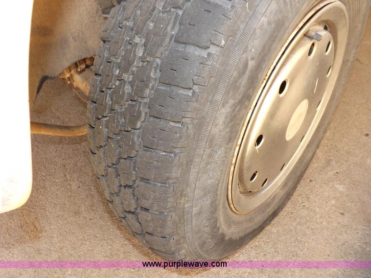 image for item F6440 1996 Chevrolet Sport Van G30 Extended van