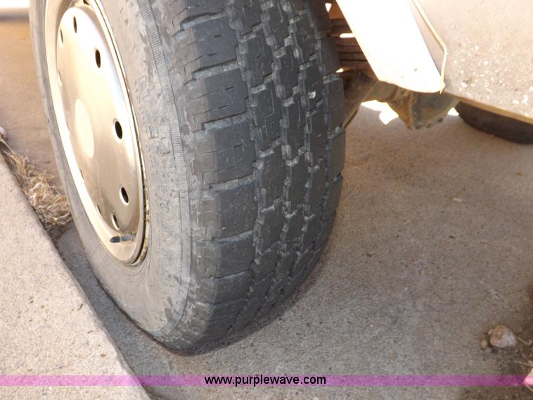 image for item F6440 1996 Chevrolet Sport Van G30 Extended van