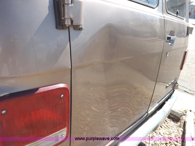 image for item F6440 1996 Chevrolet Sport Van G30 Extended van