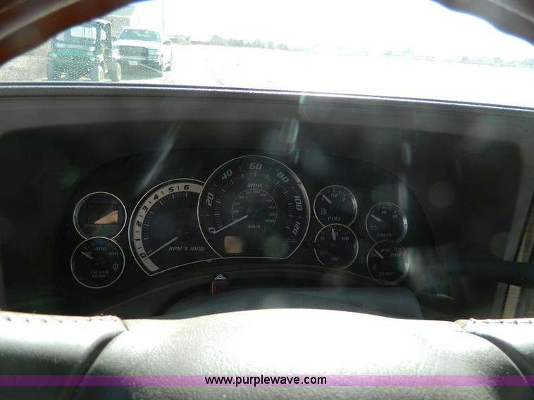 image for item G7538 2002 Cadillac Escalade