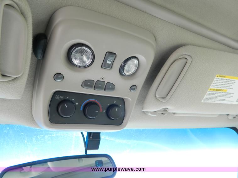 image for item G7538 2002 Cadillac Escalade