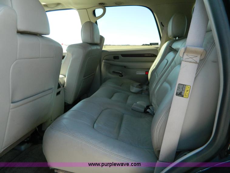 image for item G7538 2002 Cadillac Escalade