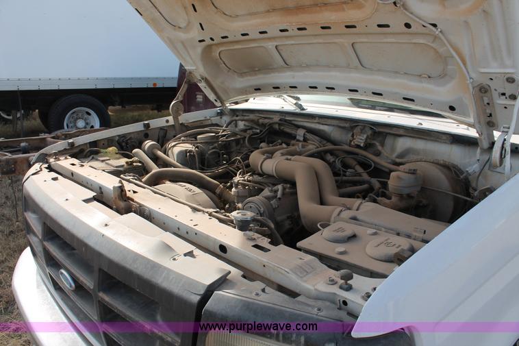 image for item O9358 1995 Ford F350 XL pickup truck