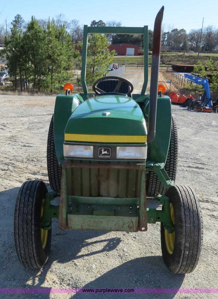 image for item S9532 1998 John Deere 870 tractor