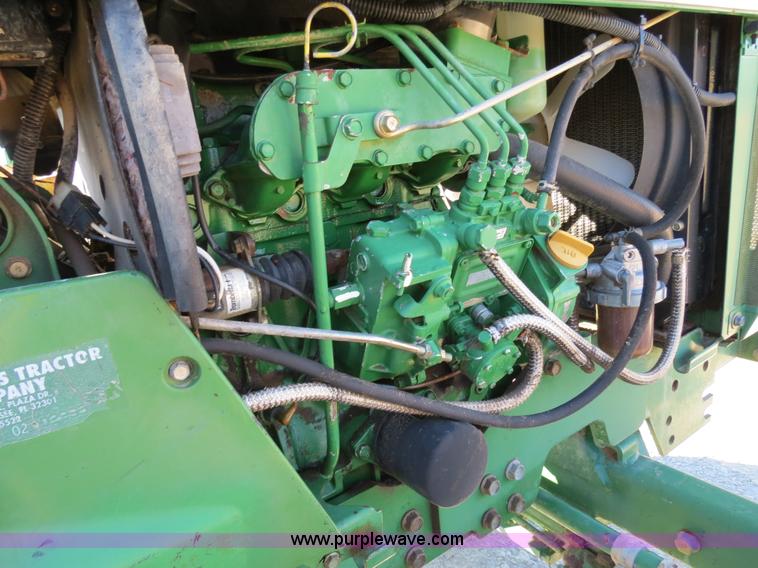 image for item S9532 1998 John Deere 870 tractor