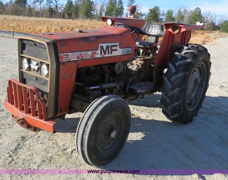 image for item S9533 1977 Massey Fergusen 245 tractor