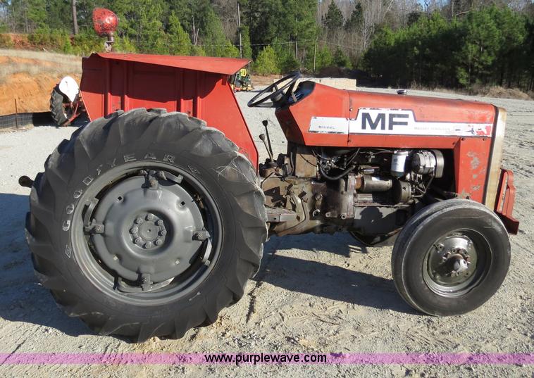 image for item S9533 1977 Massey Fergusen 245 tractor